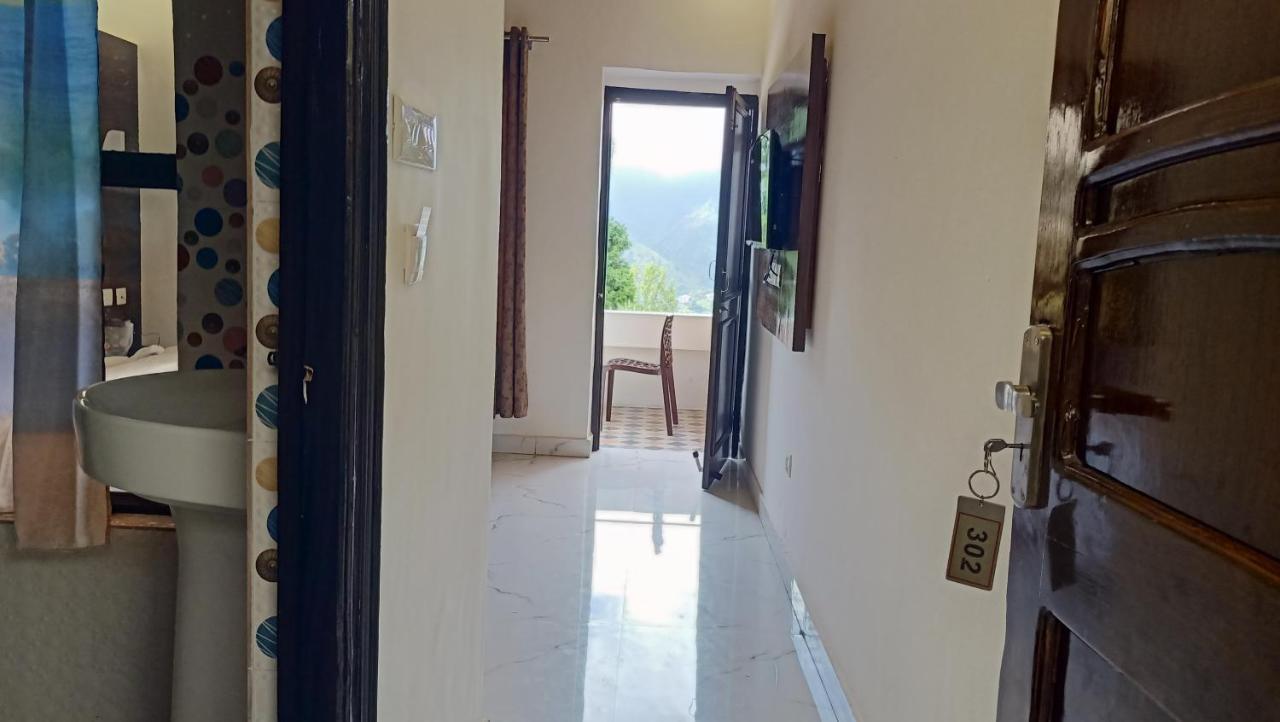 מוסורי Hotel 7 Heights מראה חיצוני תמונה